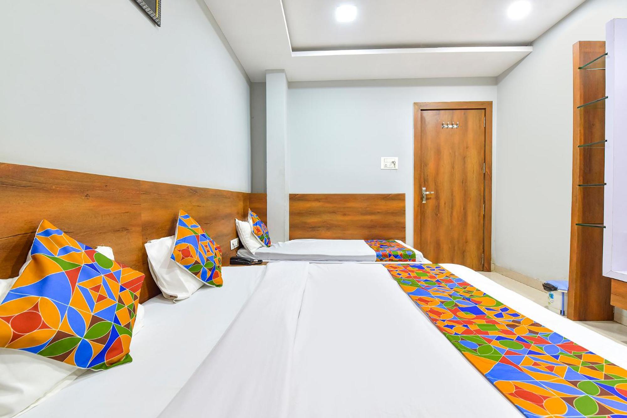 Fabhotel Raghumani Palace อุจเจน ภายนอก รูปภาพ