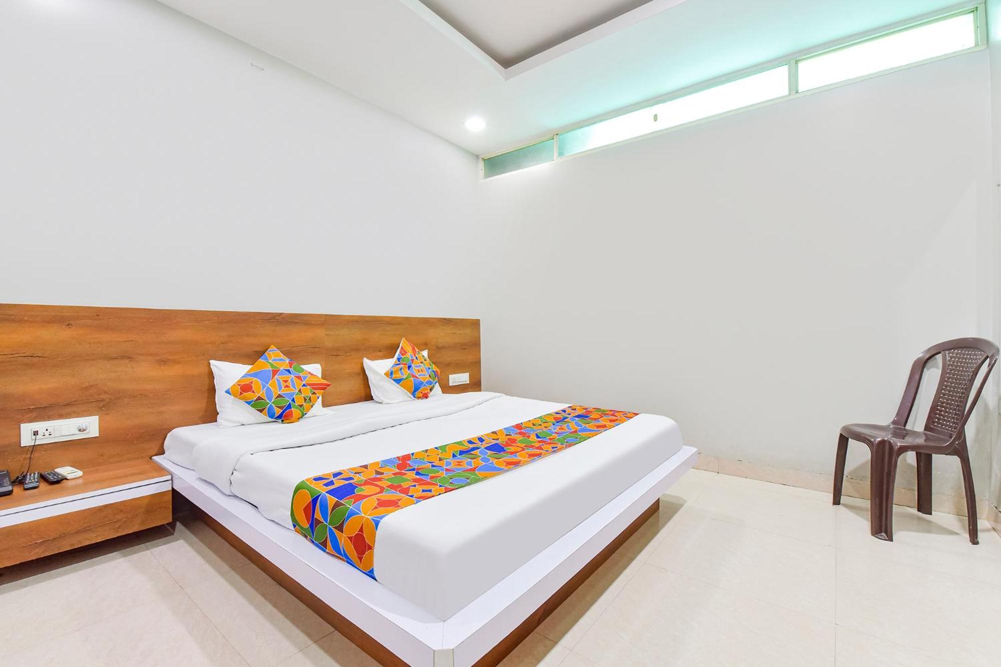 Fabhotel Raghumani Palace อุจเจน ภายนอก รูปภาพ