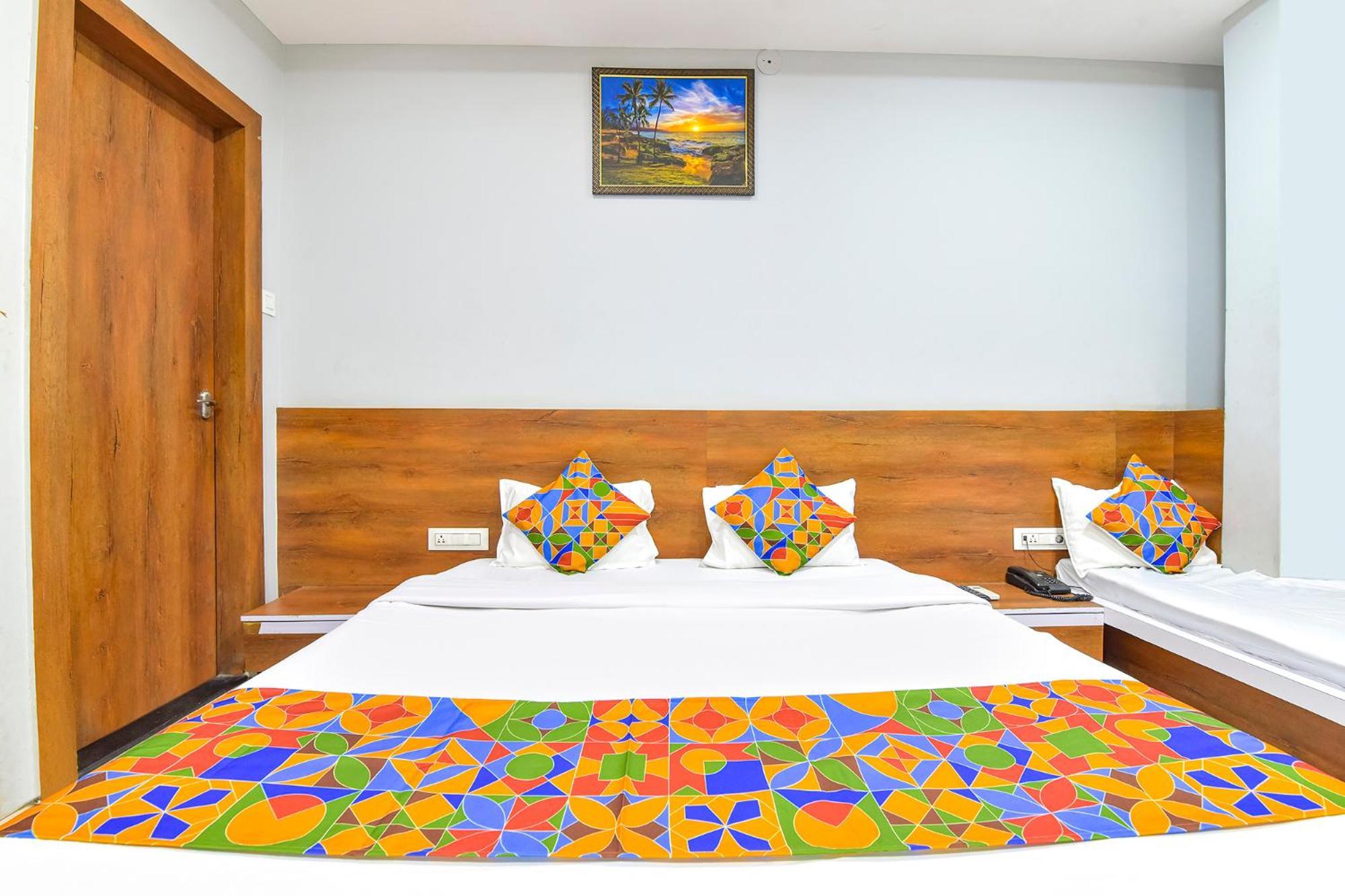 Fabhotel Raghumani Palace อุจเจน ภายนอก รูปภาพ
