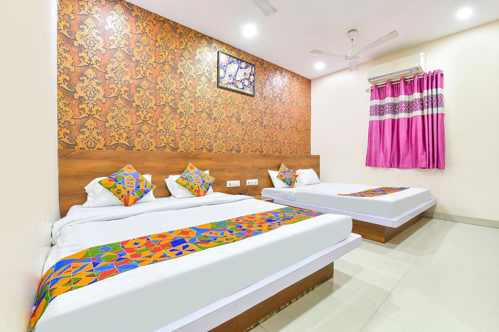 Fabhotel Raghumani Palace อุจเจน ภายนอก รูปภาพ