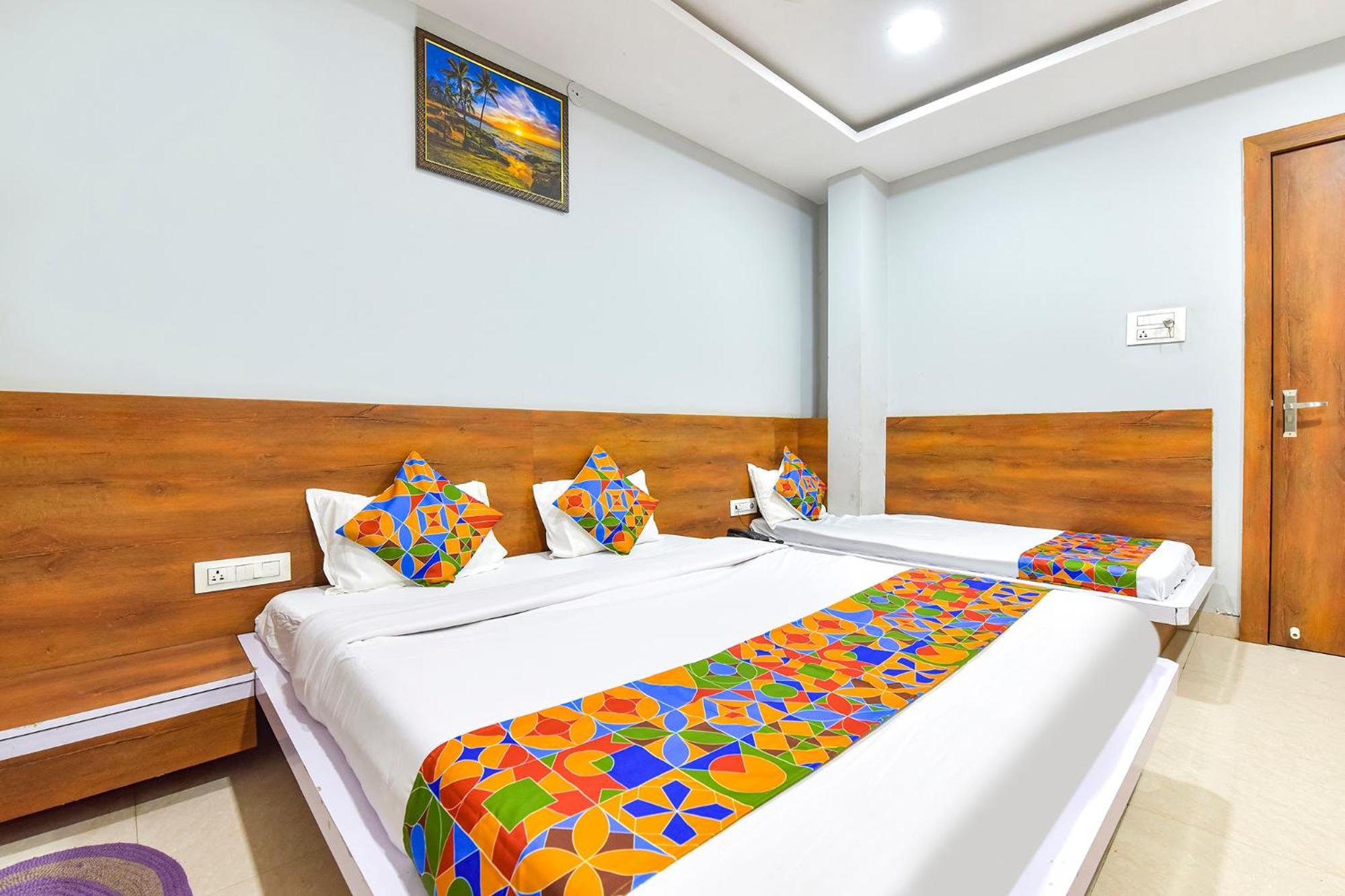 Fabhotel Raghumani Palace อุจเจน ภายนอก รูปภาพ